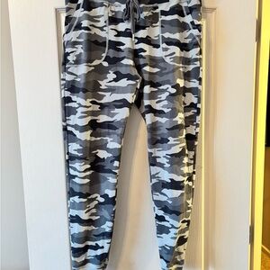 Camouflage Zyia Unwind Joggers